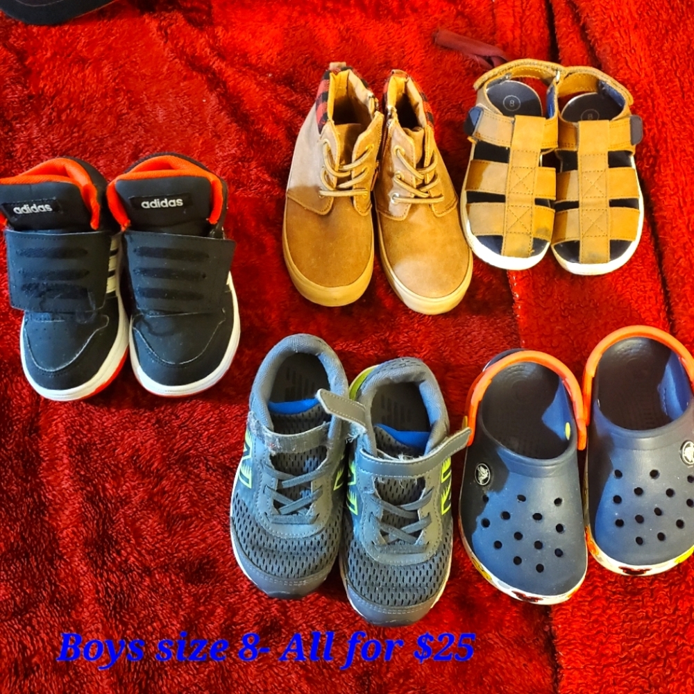 Boys shoes